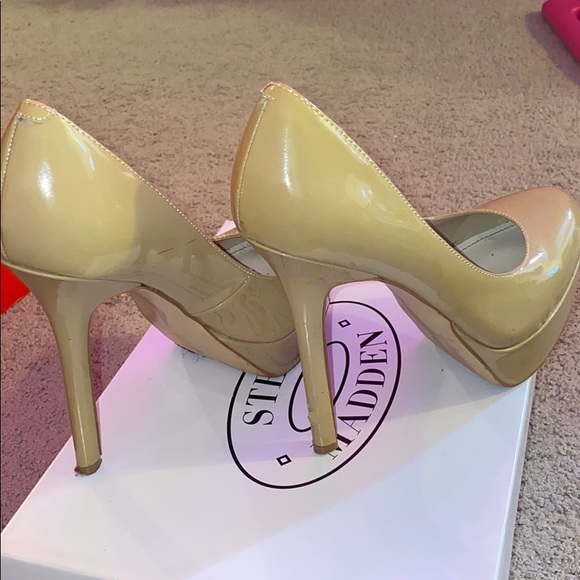 Steve Madden Nude Heels - Picture 4 of 6
